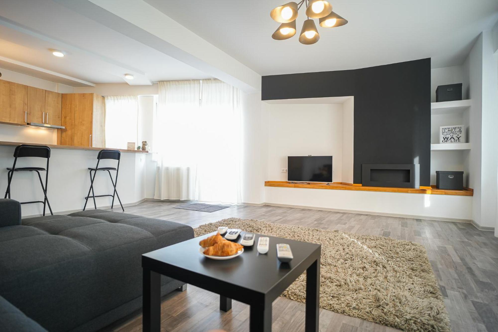 Apartment Penthouse With Huge Rooftop Terrace & View