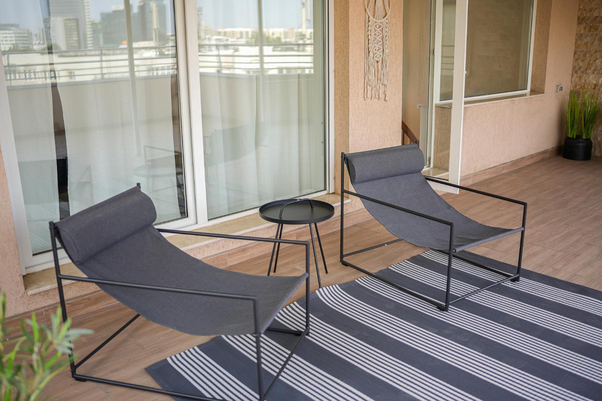 Appartement Penthouse With Huge Rooftop Terrace & View