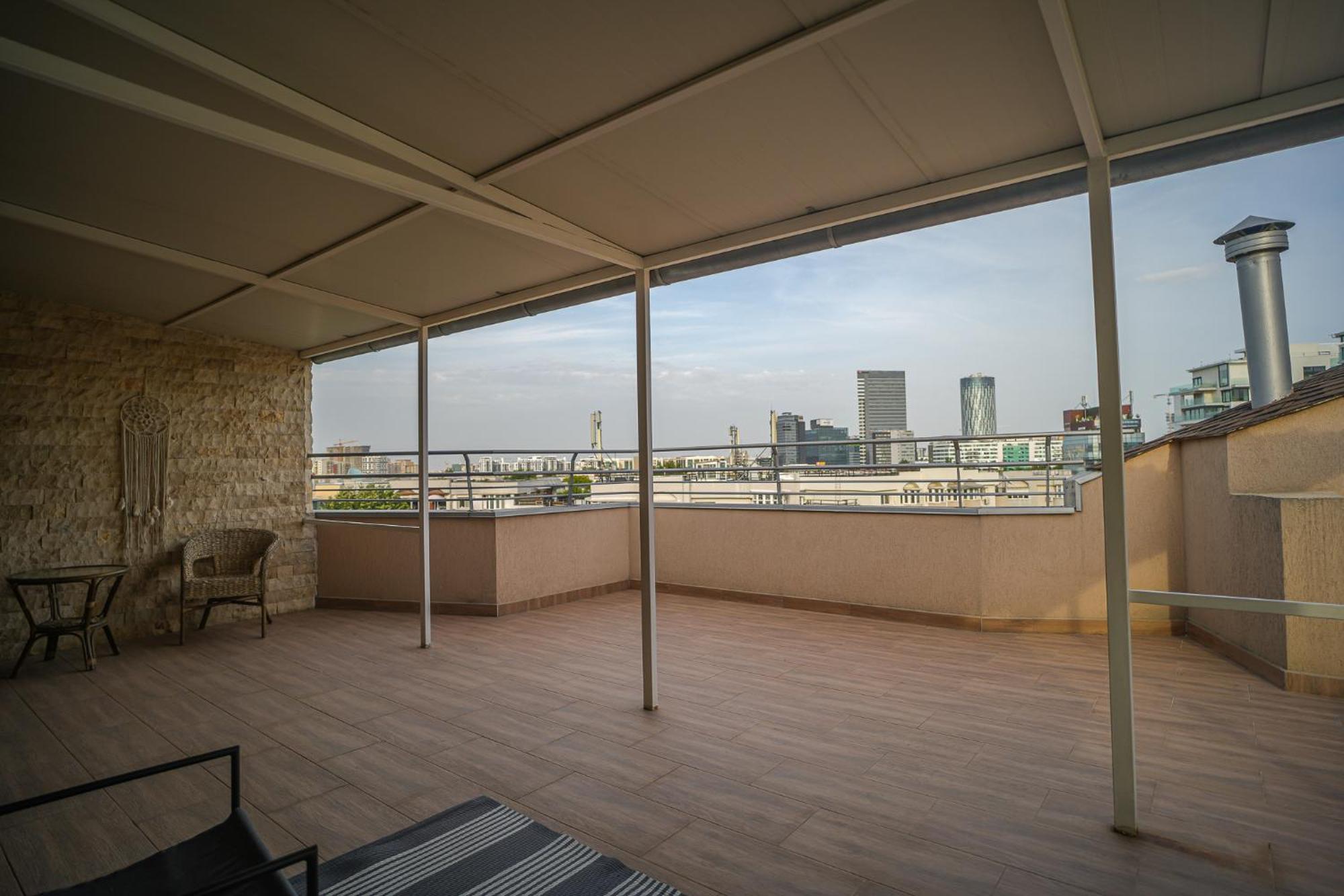 Appartement Penthouse With Huge Rooftop Terrace & View Bucarest