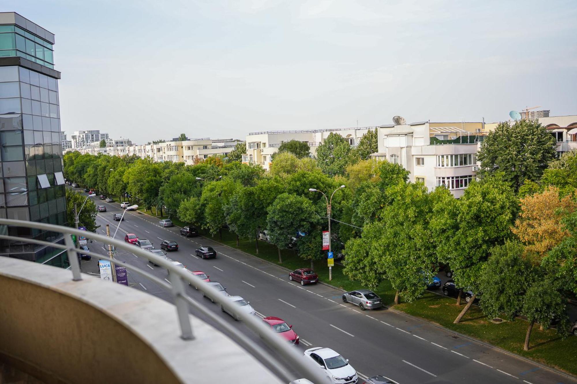 Appartement Penthouse With Huge Rooftop Terrace & View *